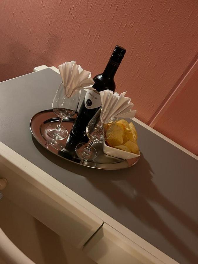 Hotel Edirol Vouvry ภายนอก รูปภาพ